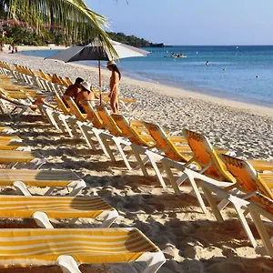 https://marine-house-andrianna.hotelschalkidiki.net