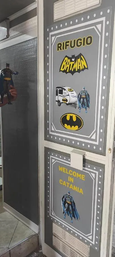 Il Rifugio Di Batman Airport Catania City 0*,